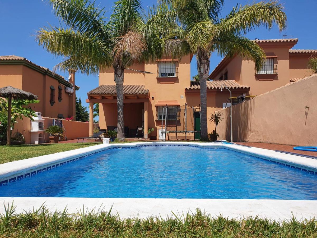 Villa Ostrero Chiclana de la Frontera Exterior photo